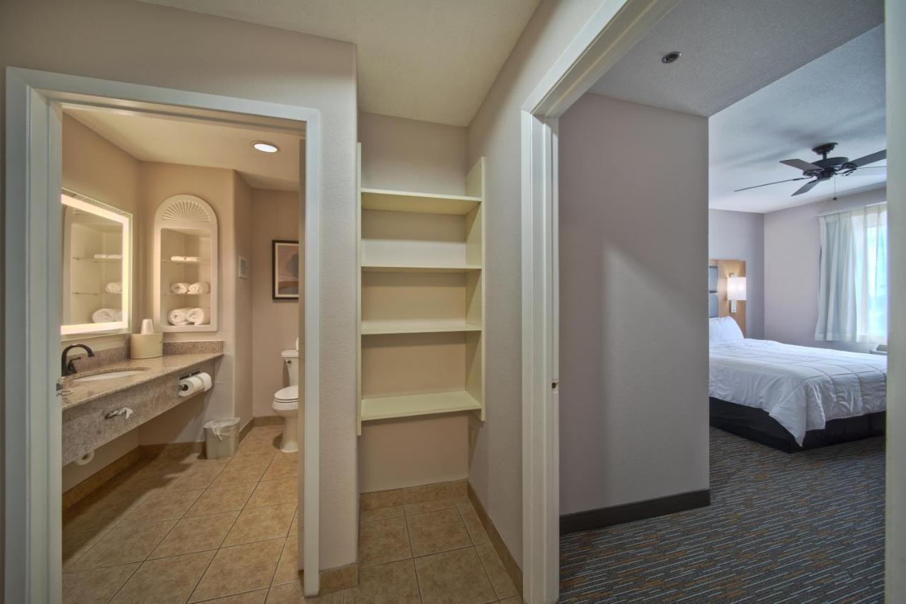 วินเกท ฮุสตัน บุช อินเตอร์เนชั่นแนล แอร์พอร์ต ไอเอเอช Hotel Aldine ภายนอก รูปภาพ